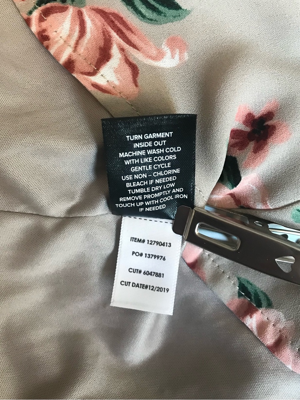 🔴 4/$15 Torrid Women’s 2X Taupe & Pink Floral Smocked Adjustable Tank Top EUC - Picture 15 of 16